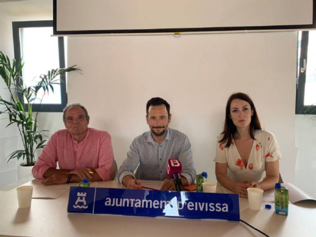 Cotaina junto a Aitor Morrás y el alcalde,Rafa Ruiz Cotaina junto a Aitor Morrás y el alcalde,Rafa Ruiz