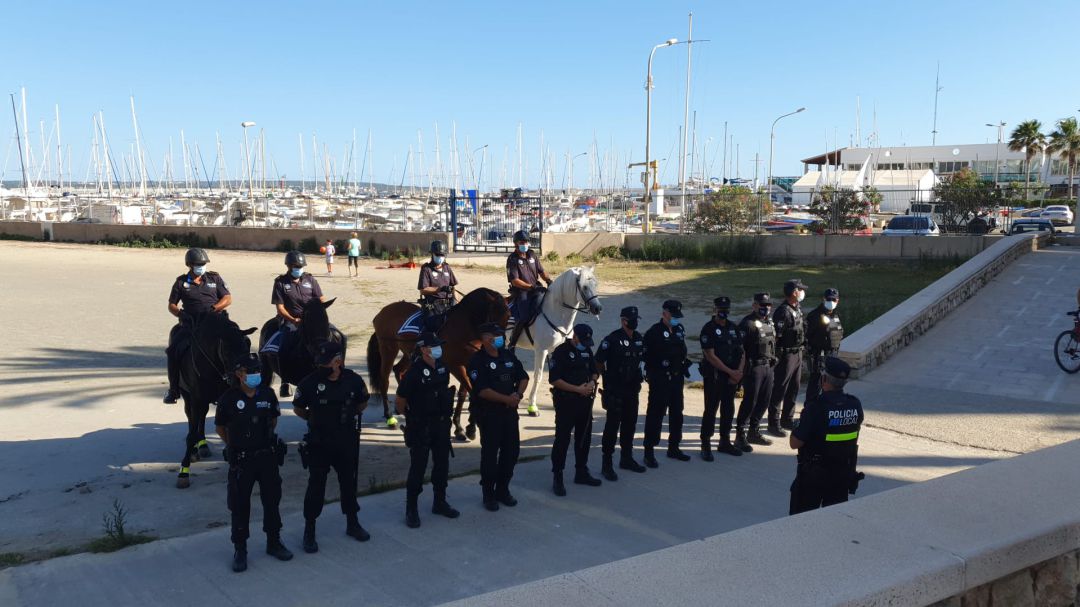 refuerzo policial refuerzo policial