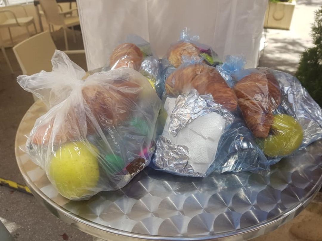 Bolsas para los más necesitados en un bar de Palencia Bolsas para los más necesitados en un bar de Palencia