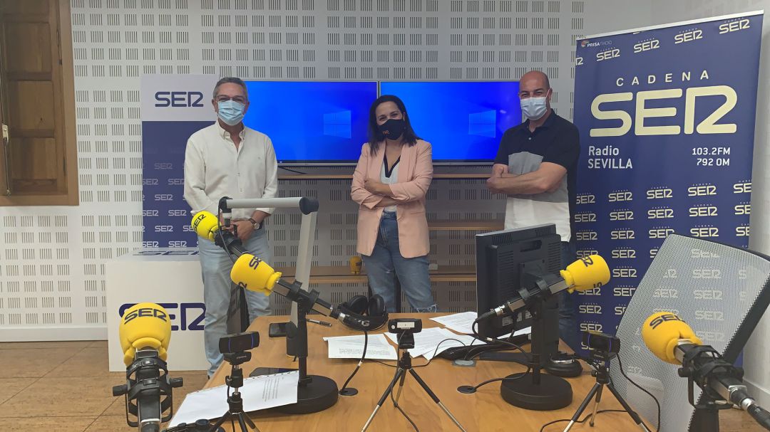 De izquierda a derecha, Salomón Hachuel, Paloma Jara y Ricardo Romero De izquierda a derecha, Salomón Hachuel, Paloma Jara y Ricardo Romero