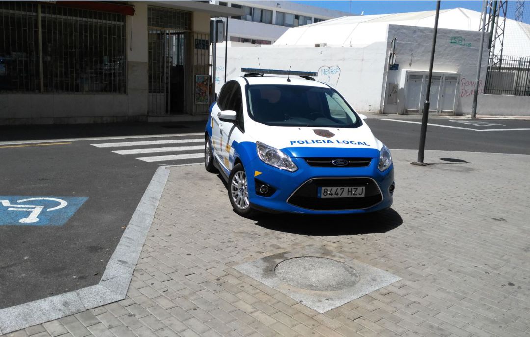 Coche patrulla de la Policía Local de Arrecife. Coche patrulla de la Policía Local de Arrecife.