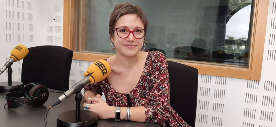 La concejala de Más Madrid Leganemos, Eva Martínez, durante una entrevista en los estudios de SER Madrid Sur. La concejala de Más Madrid Leganemos, Eva Martínez, durante una entrevista en los estudios de SER Madrid Sur.
