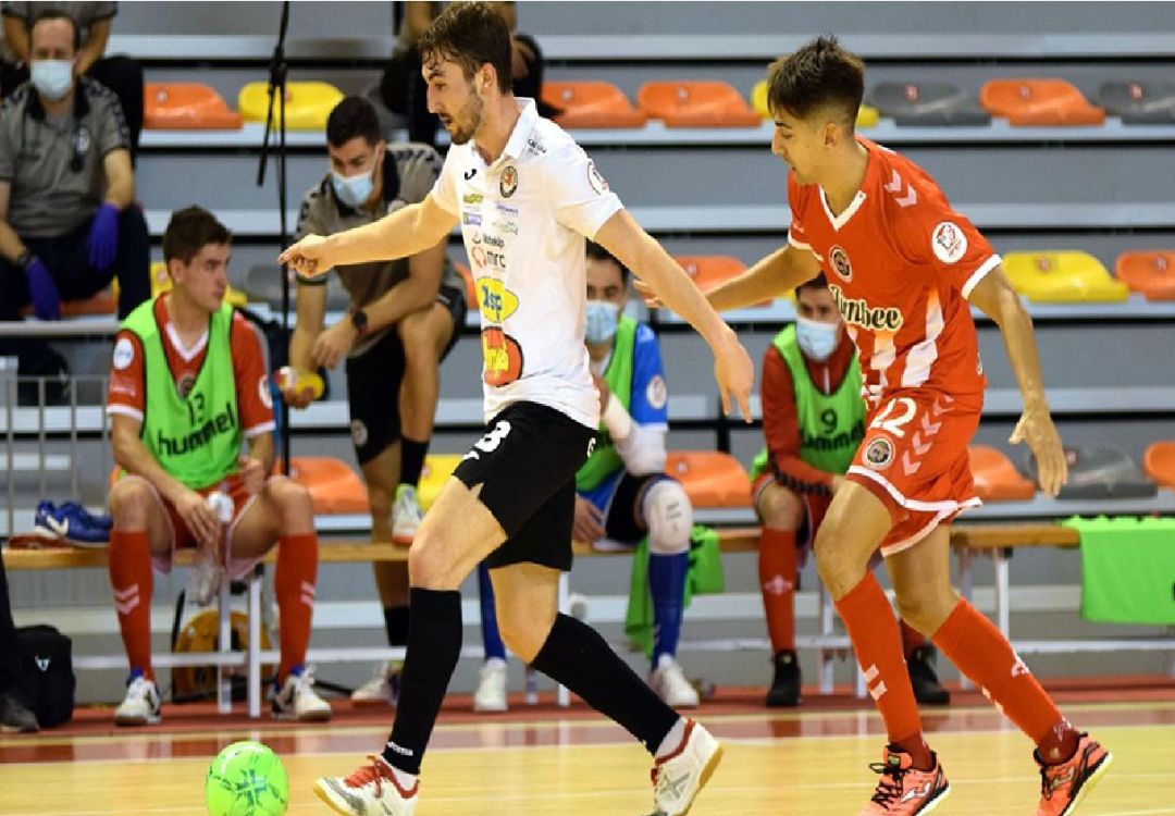 Javivi con la camiseta de Ribera Navarra esta temporada en el Palacio de los Deportes Javivi con la camiseta de Ribera Navarra esta temporada en el Palacio de los Deportes