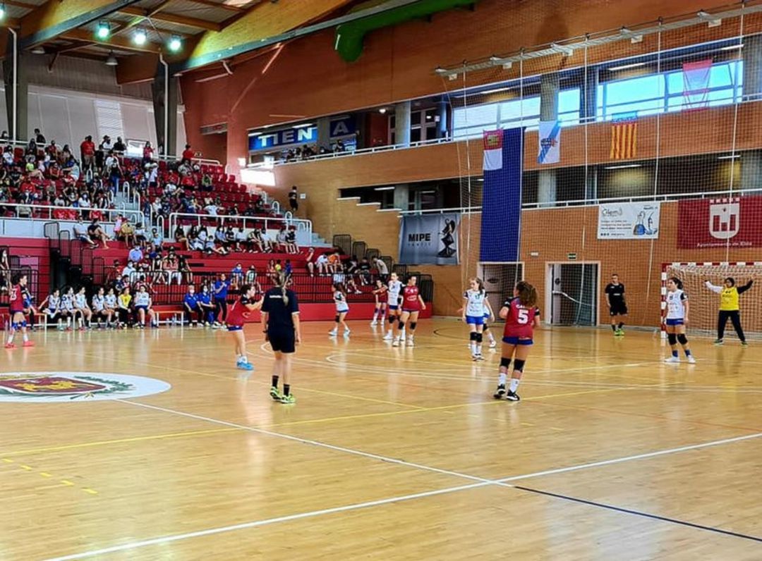 Las infantiles del Elda Prestigio siguen con opciones de jugar la semifinal Las infantiles del Elda Prestigio siguen con opciones de jugar la semifinal