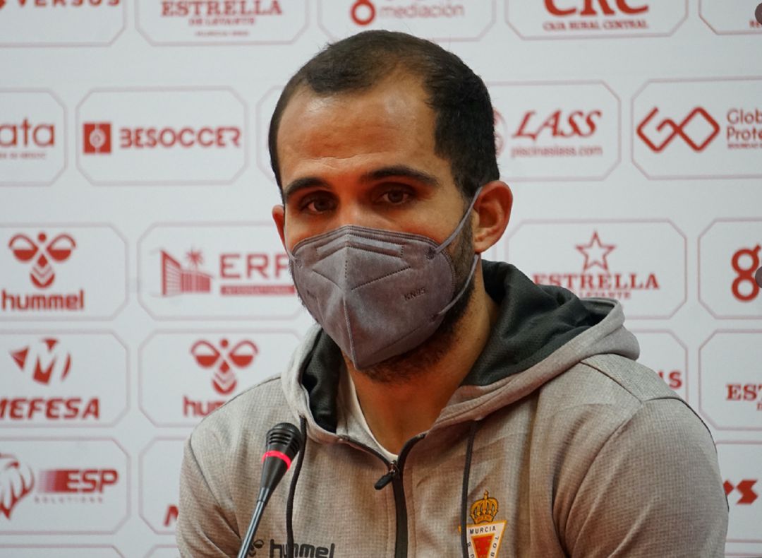 Verza en una rueda de prensa del Real Murcia Verza en una rueda de prensa del Real Murcia