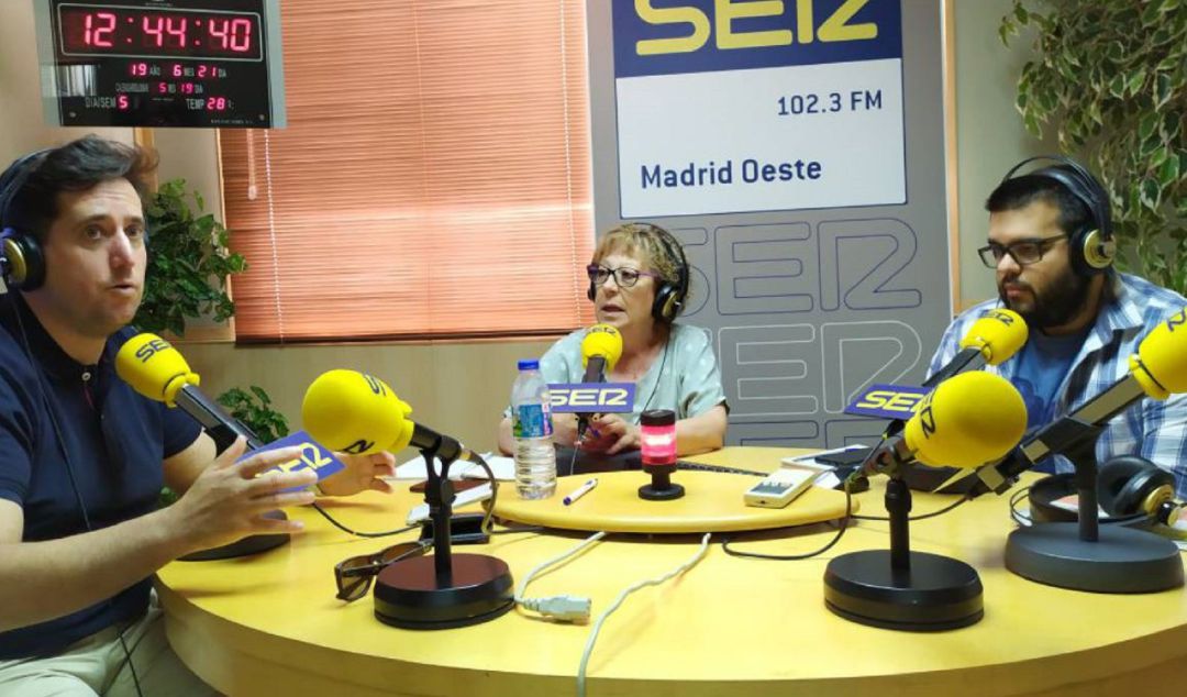 Los periodistas Gustavo Muñana, Elisa Blanco y Rubén Sánchez Los periodistas Gustavo Muñana, Elisa Blanco y Rubén Sánchez