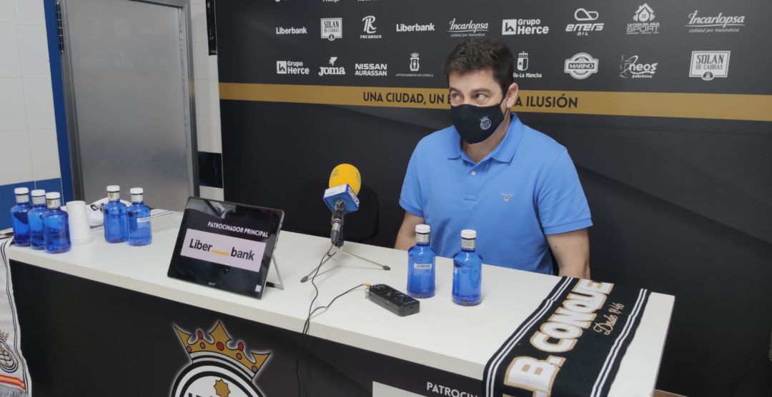Manolo Martínez, en su primera rueda de prensa Manolo Martínez, en su primera rueda de prensa
