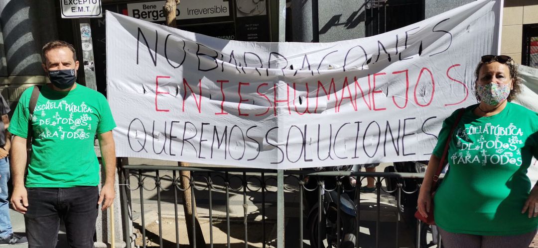 Los padres y madres del instituto denuncian que siguen sin comenzar las obras para construir el nuevo centro Los padres y madres del instituto denuncian que siguen sin comenzar las obras para construir el nuevo centro