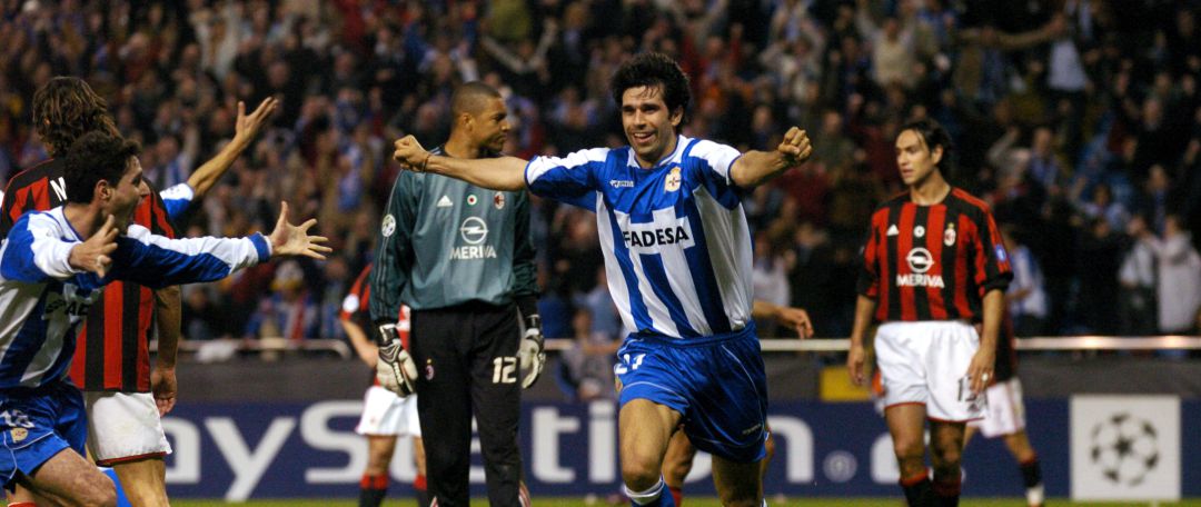 Juan Carlos Valerón, tras marcar en 2004 con el Deportivo en el partido europeo frente al Milan Juan Carlos Valerón, tras marcar en 2004 con el Deportivo en el partido europeo frente al Milan