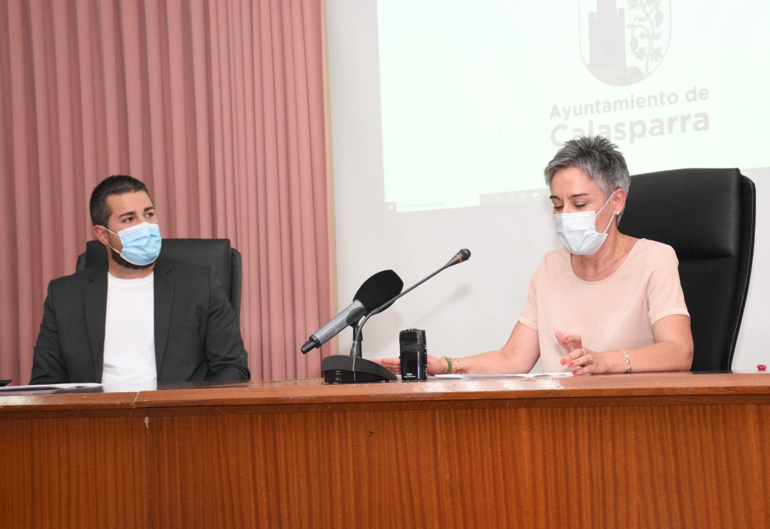 La alcaldesa Teresa García anuncia la medida La alcaldesa Teresa García anuncia la medida