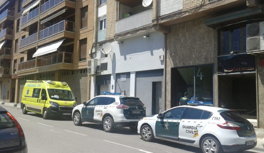 El suceso se ha producido sobre las 14.39 en el primer piso del inmueble número 4 de la avenida Ejército Español El suceso se ha producido sobre las 14.39 en el primer piso del inmueble número 4 de la avenida Ejército Español