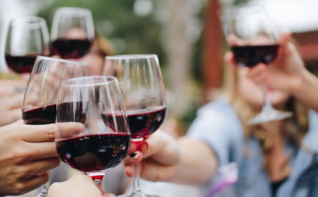 Las bodegas de Cuenca han conseguido tres premios a los mejores vinos de Castilla-La Mancha. Las bodegas de Cuenca han conseguido tres premios a los mejores vinos de Castilla-La Mancha.