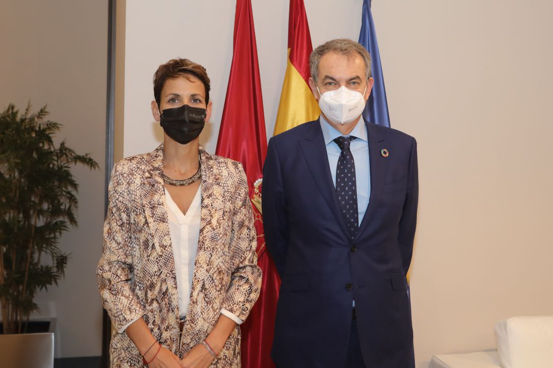 La Presidenta Chivite y el Presidente Zapatero, en el despacho del Palacio de Navarra La Presidenta Chivite y el Presidente Zapatero, en el despacho del Palacio de Navarra