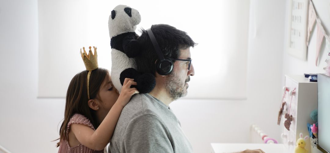 La conciliación laboral y familiar sigue siendo una asignatura pendiente para las familias y más en tiempo de pandemia. La conciliación laboral y familiar sigue siendo una asignatura pendiente para las familias y más en tiempo de pandemia.