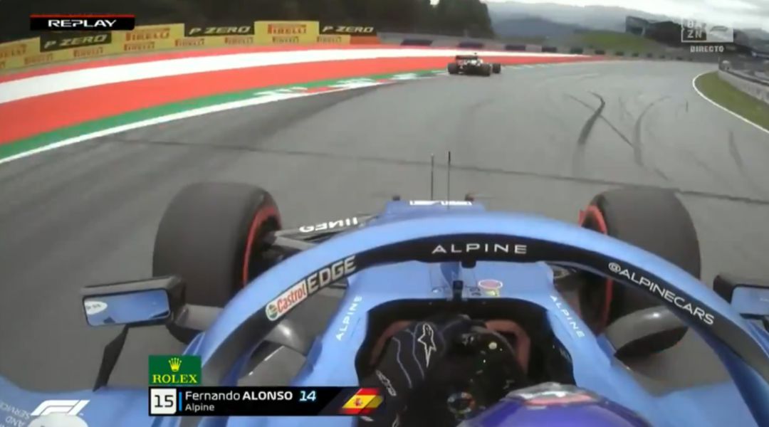 Kimi Raikkonen se cruza en el camino de Fernando Alonso en los libres Kimi Raikkonen se cruza en el camino de Fernando Alonso en los libres