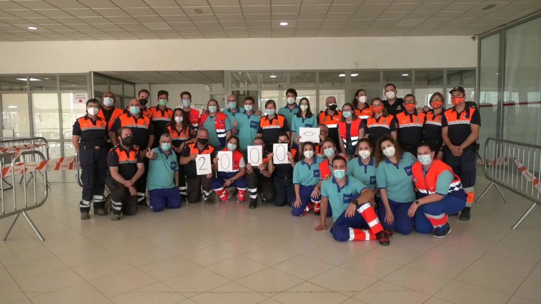 El equipo de sanitarios y protección civil de Úbeda celebra el récord de 2000 vacunas en una tarde El equipo de sanitarios y protección civil de Úbeda celebra el récord de 2000 vacunas en una tarde