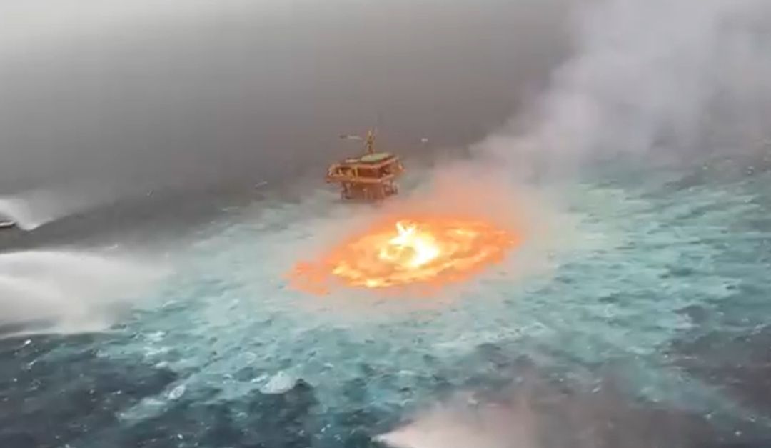 La imagen del incendio en el gasoducto submarino en las aguas del Golfo de México La imagen del incendio en el gasoducto submarino en las aguas del Golfo de México