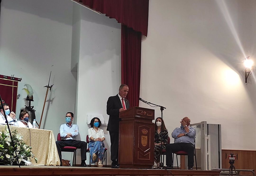 Manuel Vallejo ya realizó su renuncia como alcalde hace unos días Manuel Vallejo ya realizó su renuncia como alcalde hace unos días