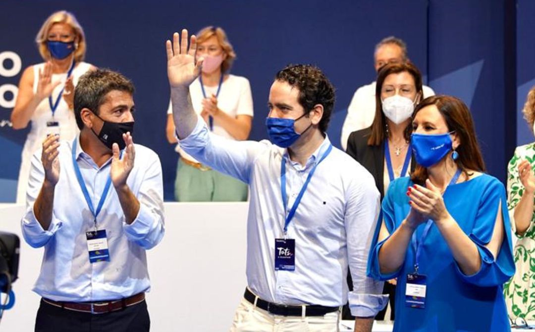La secretaria general del PPCV, María José Catalá, junto al secretario general del PP Teodoro García Egea y al nuevo presidente regional Carlos Mazón. La secretaria general del PPCV, María José Catalá, junto al secretario general del PP Teodoro García Egea y al nuevo presidente regional Carlos Mazón.