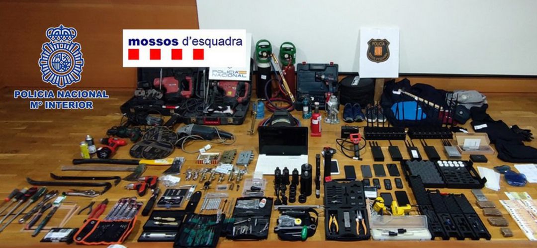 Los efectos intervenidos en la operación Los efectos intervenidos en la operación
