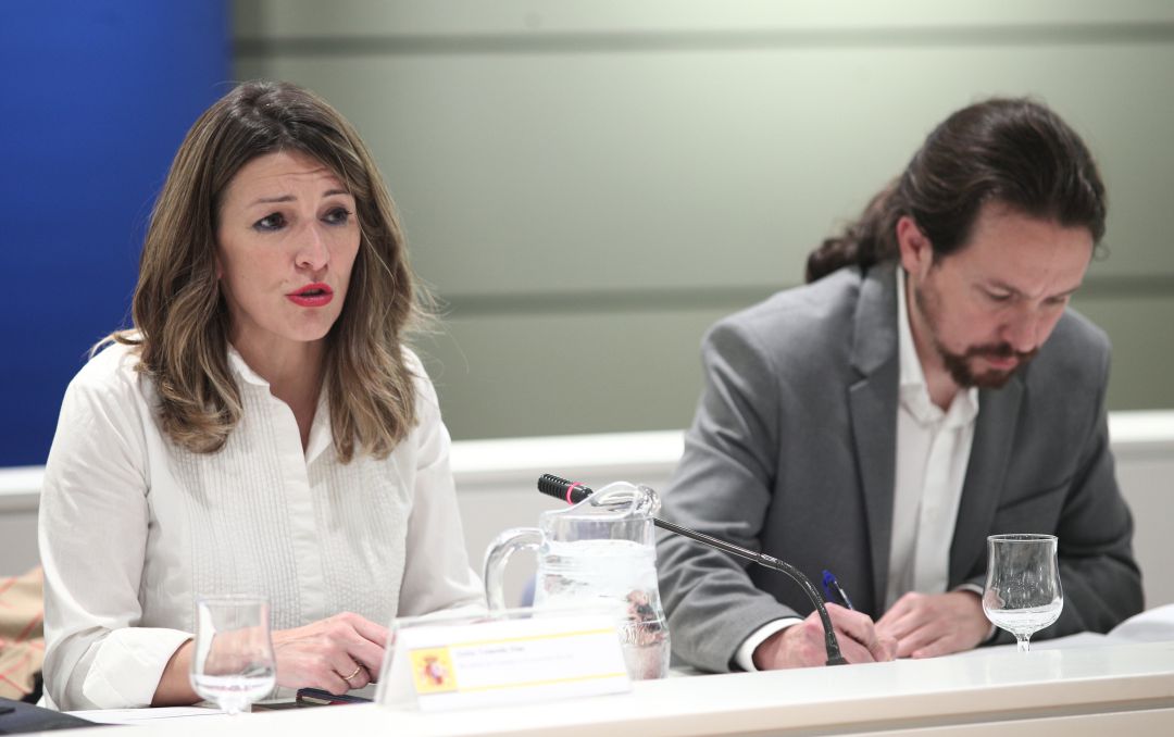 Yolanda Díaz defiende a Pablo Iglesias y su "silencio". Yolanda Díaz defiende a Pablo Iglesias y su "silencio".