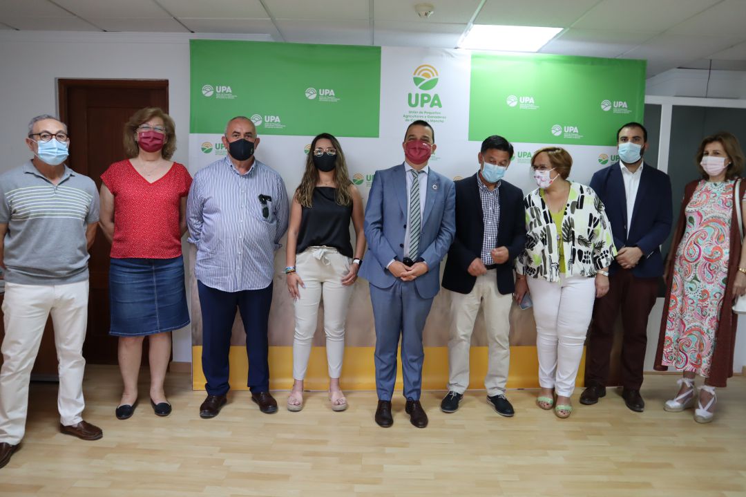 El consejero en su visita a Tomelloso El consejero en su visita a Tomelloso