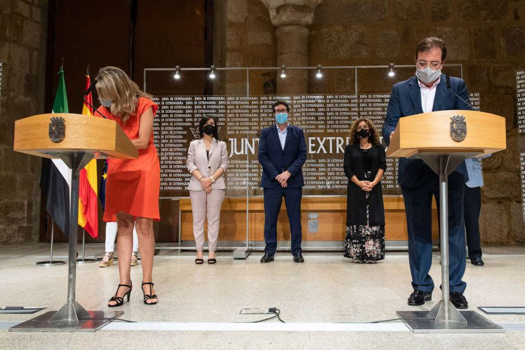 Momento de la firma del Plan de Empleo Joven Momento de la firma del Plan de Empleo Joven