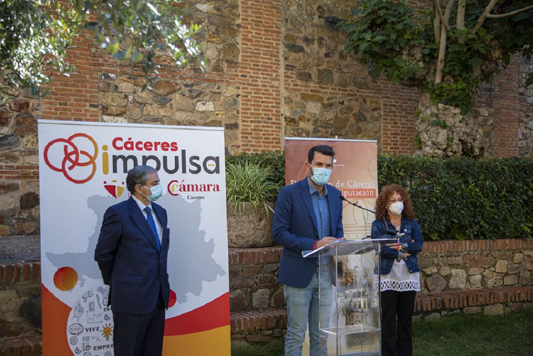 El presidente de la Cámara de Comercio, el Diputado de Turismo y la presidenta de Redex El presidente de la Cámara de Comercio, el Diputado de Turismo y la presidenta de Redex