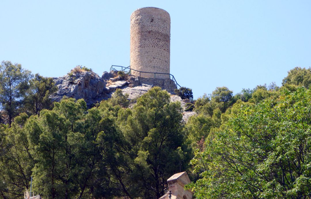 Torreón de Cuadros, uno de los parajes incluído en El Andurriero Torreón de Cuadros, uno de los parajes incluído en El Andurriero