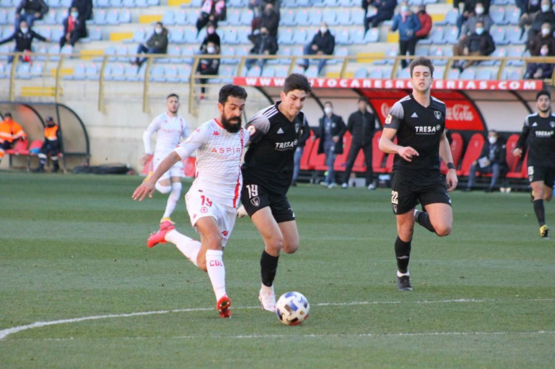 Carlos Bravo en un partido contra el Lealtad Carlos Bravo en un partido contra el Lealtad