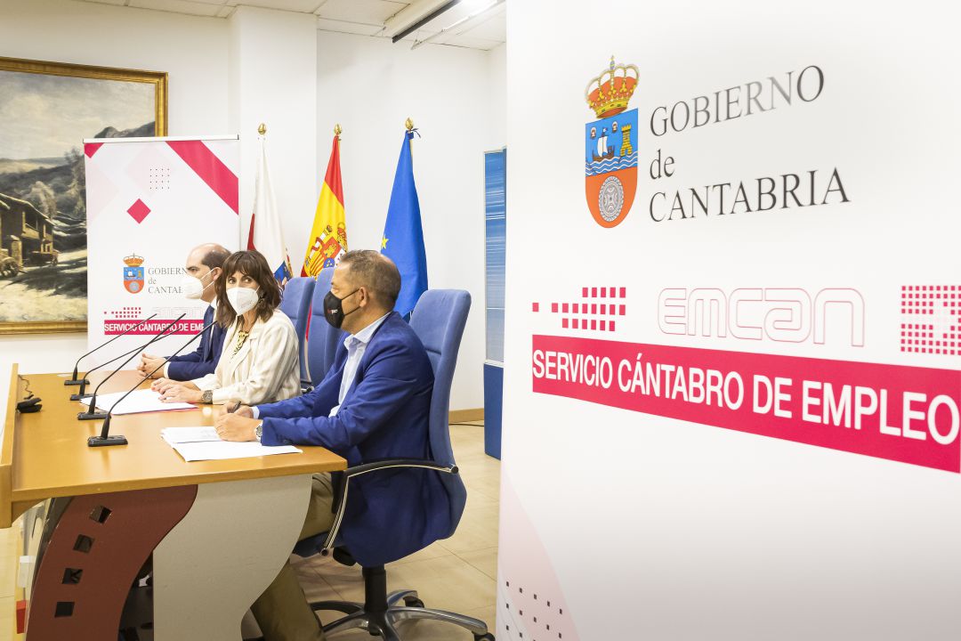 La consejera, Ana Belén Álvarez, presentado en rueda de prensa la convocatoria que hoy publica el Boletín Oficial de Cantabria. La consejera, Ana Belén Álvarez, presentado en rueda de prensa la convocatoria que hoy publica el Boletín Oficial de Cantabria.
