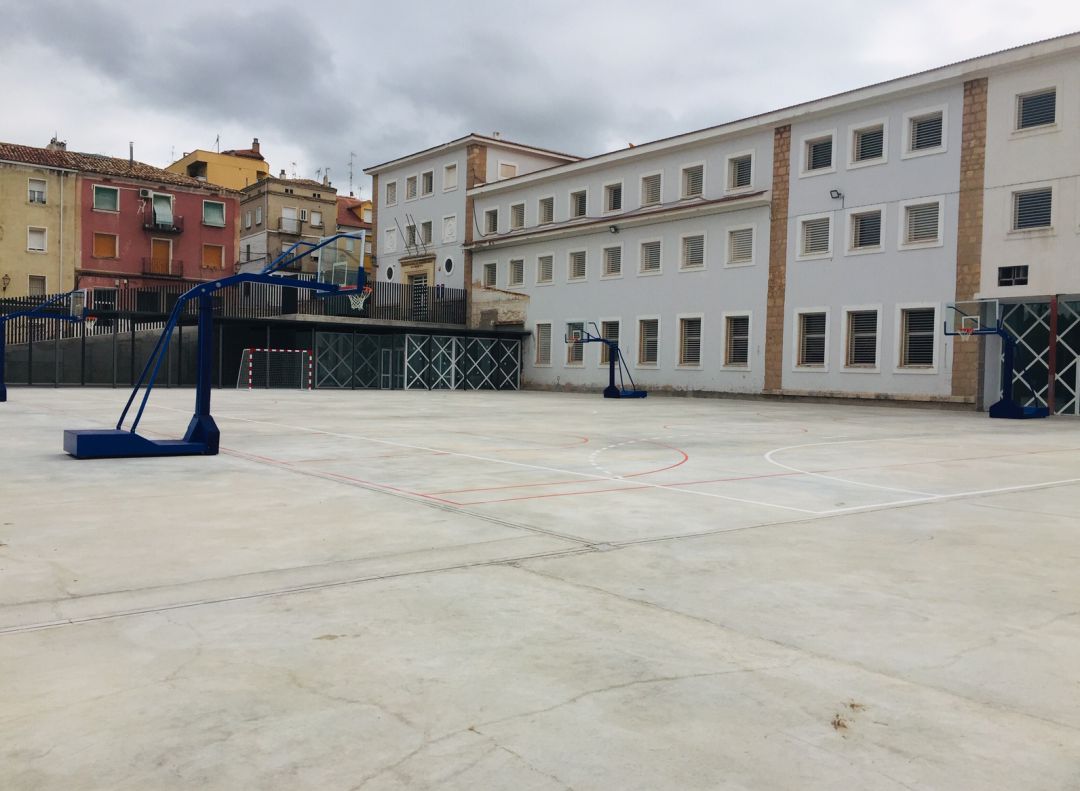 El patio del instituto Alfonso VIII será uno de los escenarios principales El patio del instituto Alfonso VIII será uno de los escenarios principales