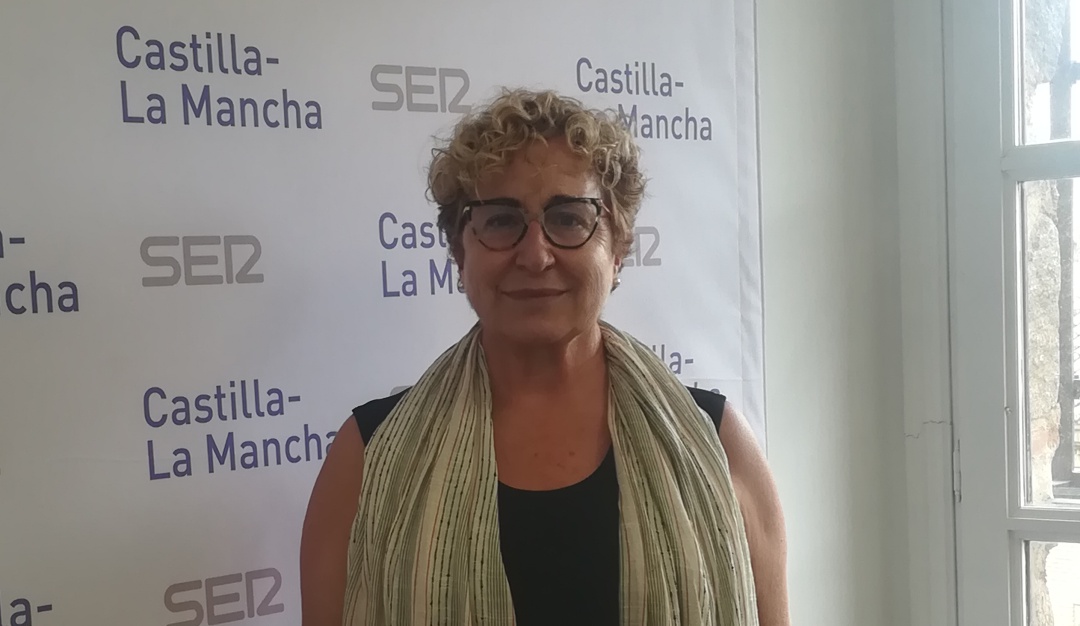 Maite Marín, Dª Gral. de Humanización de Atención Sociosanitaria del Gobierno de Castilla-La Mancha, en las instalaciones de SER Toledo explicando la Ley de la Eutanasia que ya está en vigor Maite Marín, Dª Gral. de Humanización de Atención Sociosanitaria del Gobierno de Castilla-La Mancha, en las instalaciones de SER Toledo explicando la Ley de la Eutanasia que ya está en vigor