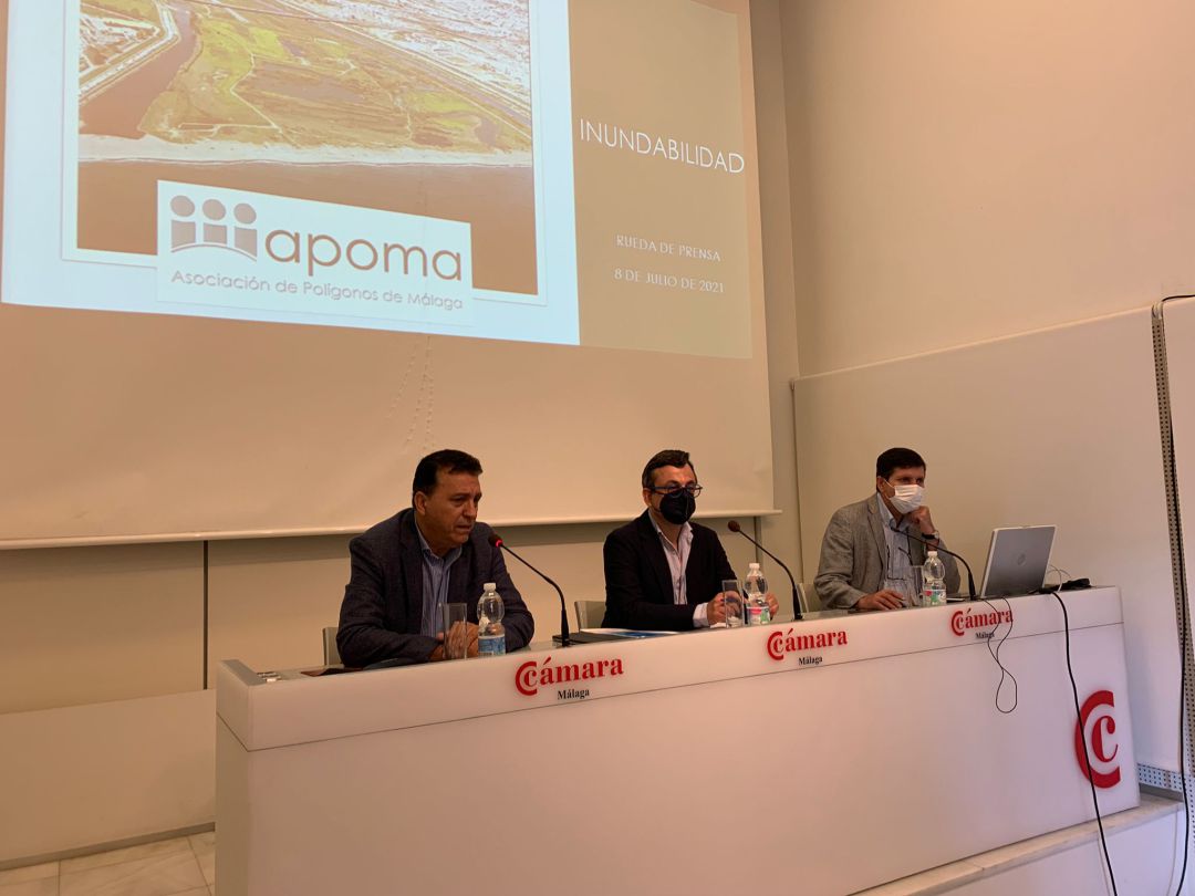 Un momento de la rueda de prensa de Apoma este jueves en Málaga Un momento de la rueda de prensa de Apoma este jueves en Málaga