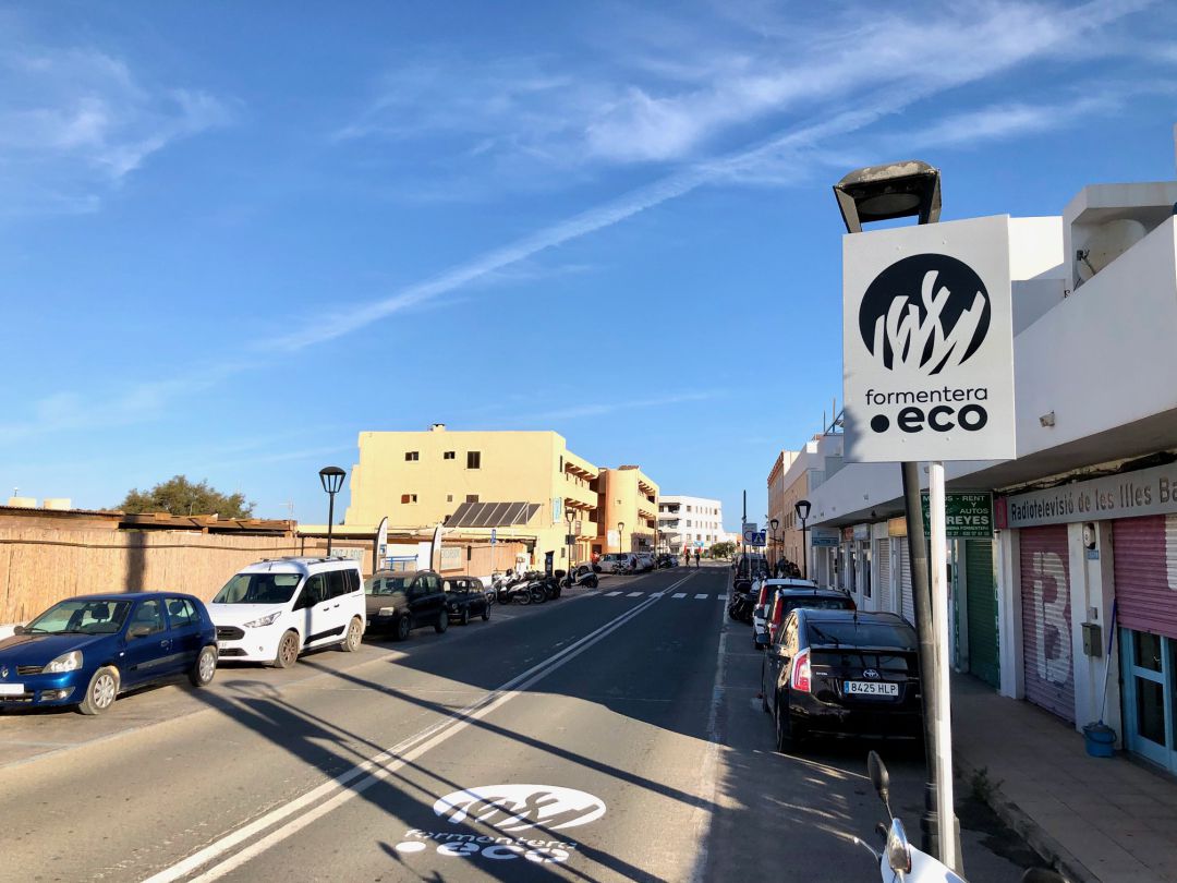 Los vehículos accedieron a la isla sin contar con la autorización para poder circular Los vehículos accedieron a la isla sin contar con la autorización para poder circular