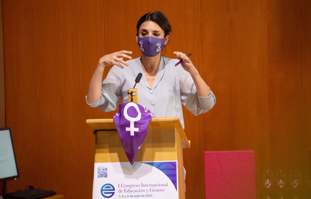 La ministra de Igualdad, Irene Montero, interviene en la inauguración del I Congreso Internacional de Educación y Género. La ministra de Igualdad, Irene Montero, interviene en la inauguración del I Congreso Internacional de Educación y Género.