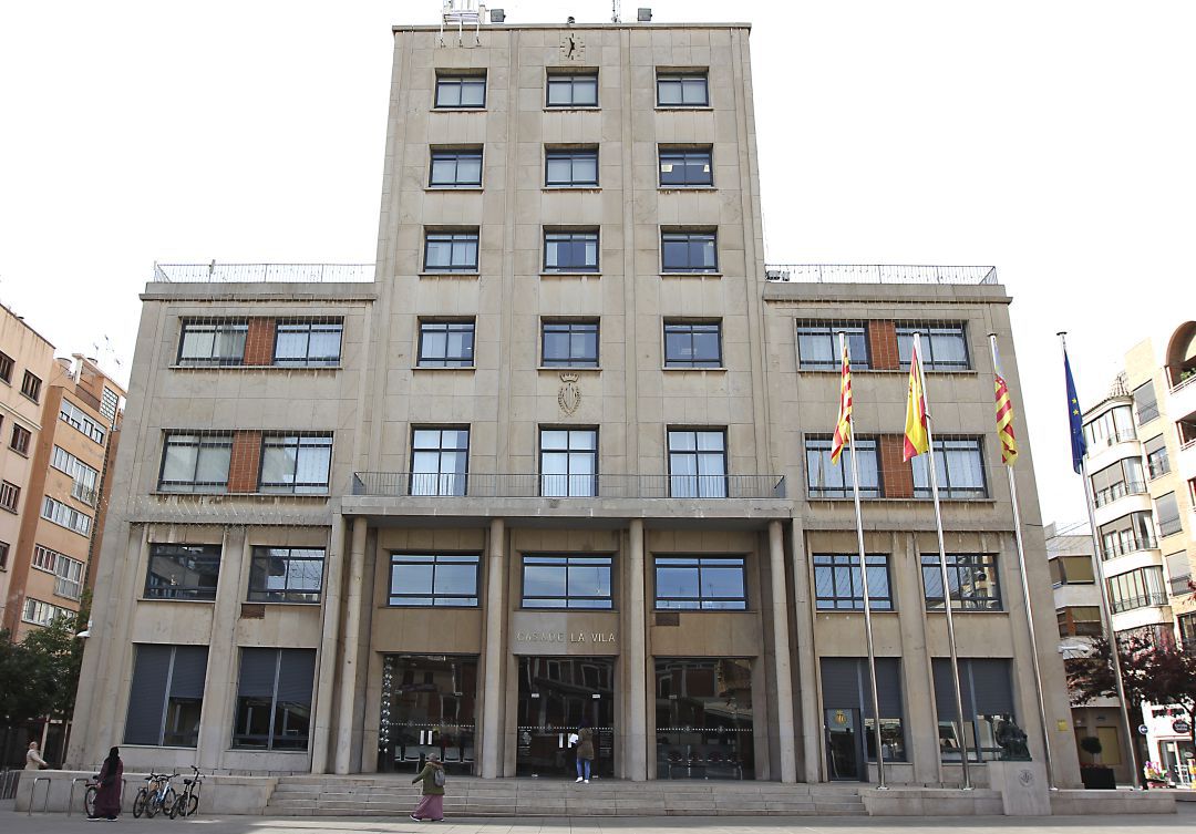 El Ayuntamiento se persona en los recursos ante el Tribunal Supremo de los tres condenados por el caso Piaf para responder y seguir defendiendo los intereses de Vila-real El Ayuntamiento se persona en los recursos ante el Tribunal Supremo de los tres condenados por el caso Piaf para responder y seguir defendiendo los intereses de Vila-real