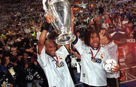 Karembeu y Anelka levantando la Champions con el Real Madrid Karembeu y Anelka levantando la Champions con el Real Madrid