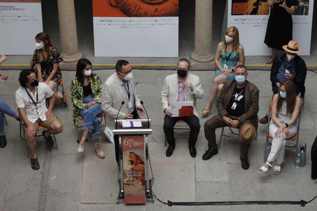Momento de la presentación de la obra, Mercado de Amores Momento de la presentación de la obra, Mercado de Amores