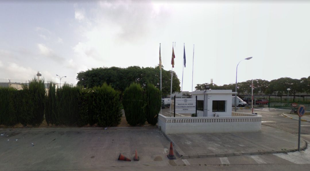 Entrada del centro penitenciario de Picassent. Entrada del centro penitenciario de Picassent.