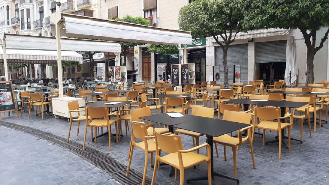 Terraza de un local hostelero Terraza de un local hostelero