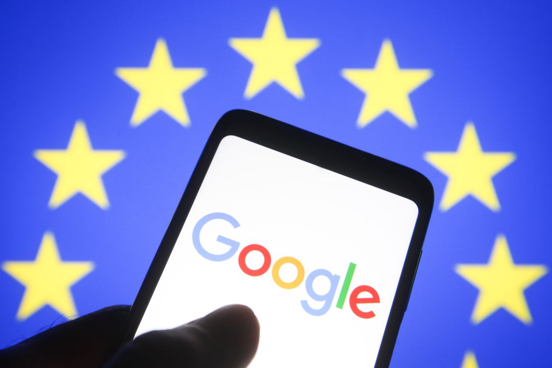 Francia multa a Google con 500 millones. Francia multa a Google con 500 millones.