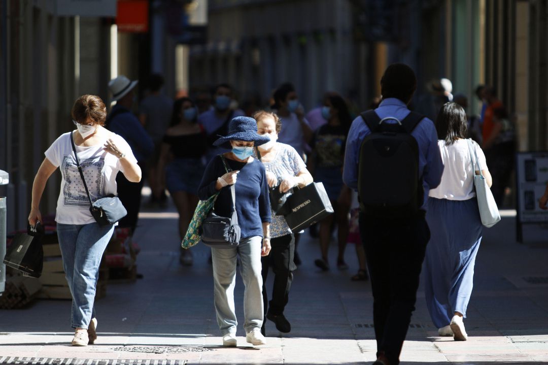 Los casos entre personas de más edad también suben Los casos entre personas de más edad también suben
