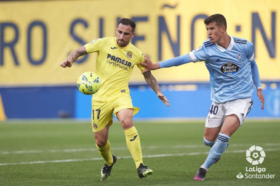 Carlos Domínguez durante un partido de Liga ante el Villarreal Carlos Domínguez durante un partido de Liga ante el Villarreal
