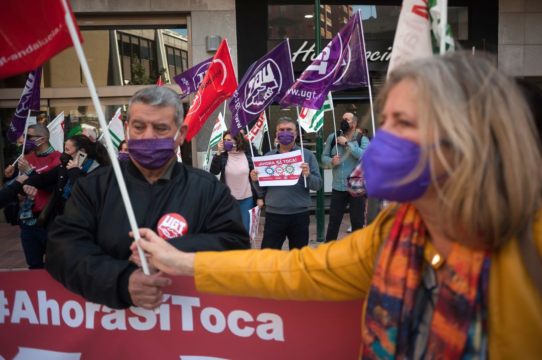 Manifestación a favor de la subida del salario mínimo en Málaga. Manifestación a favor de la subida del salario mínimo en Málaga.
