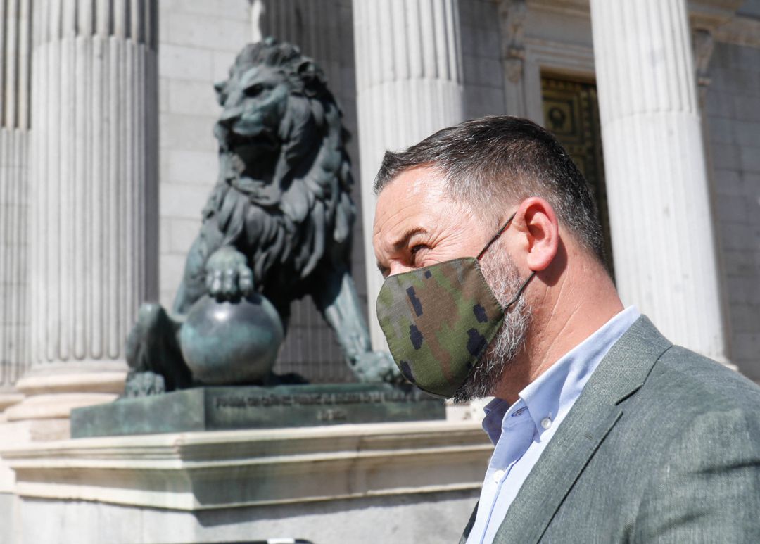 El presidente de Vox, Santiago Abascal, frente al Congreso de los Diputados El presidente de Vox, Santiago Abascal, frente al Congreso de los Diputados