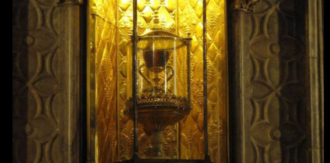 Imagen del Santo Grial en València. Imagen del Santo Grial en València.