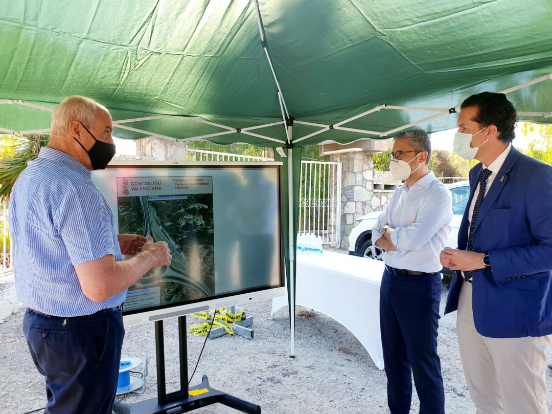 Presentación en Elda del proyecto para habilitar plazas de aparcamiento Presentación en Elda del proyecto para habilitar plazas de aparcamiento