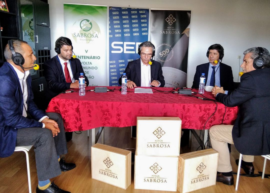 Adolfo Borrero Dtor de i+D laboratorio Magallanes Elcano; Joao Queiros, cónsul de Portugal en Sevilla; Juan Marin vicepresidente de la Junta de Andalucía y consejero de Turismo, Regeneración, Justicia y Administración Local y Jóse Márques, presidente de la Comisión portuguesa V centenario Magallanes junto a Salomón Hachuel Adolfo Borrero Dtor de i+D laboratorio Magallanes Elcano; Joao Queiros, cónsul de Portugal en Sevilla; Juan Marin vicepresidente de la Junta de Andalucía y consejero de Turismo, Regeneración, Justicia y Administración Local y Jóse Márques, presidente de la Comisión portuguesa V centenario Magallanes junto a Salomón Hachuel