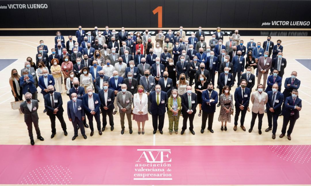 Los asociados de AVE participantes en la Asamblea General que se ha celebrado en L'Alqueria del Basket Los asociados de AVE participantes en la Asamblea General que se ha celebrado en L'Alqueria del Basket